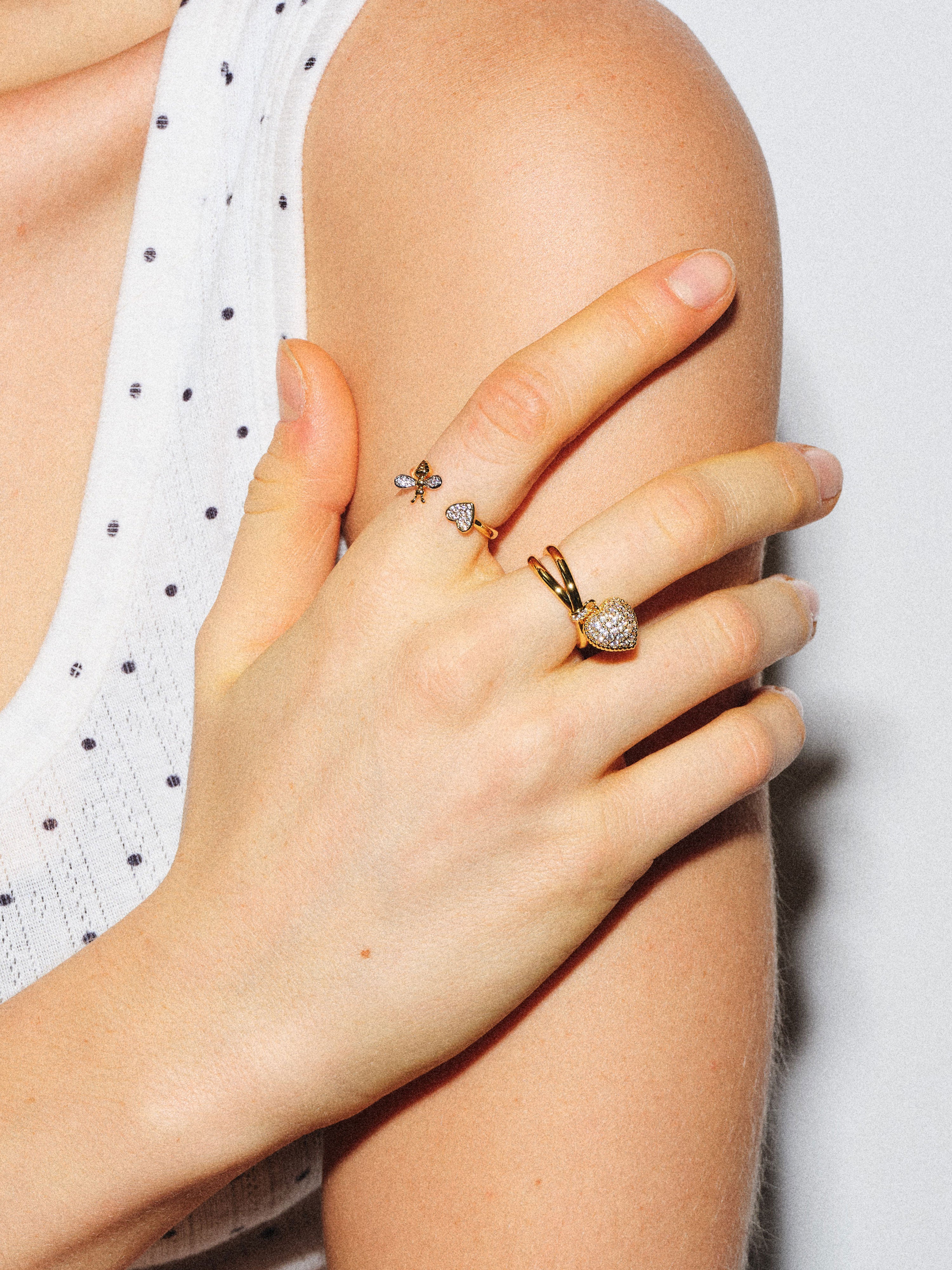 Sweet Heist Bee Open Ring